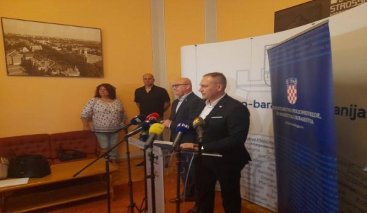 Sve svinje treba eutanazirati